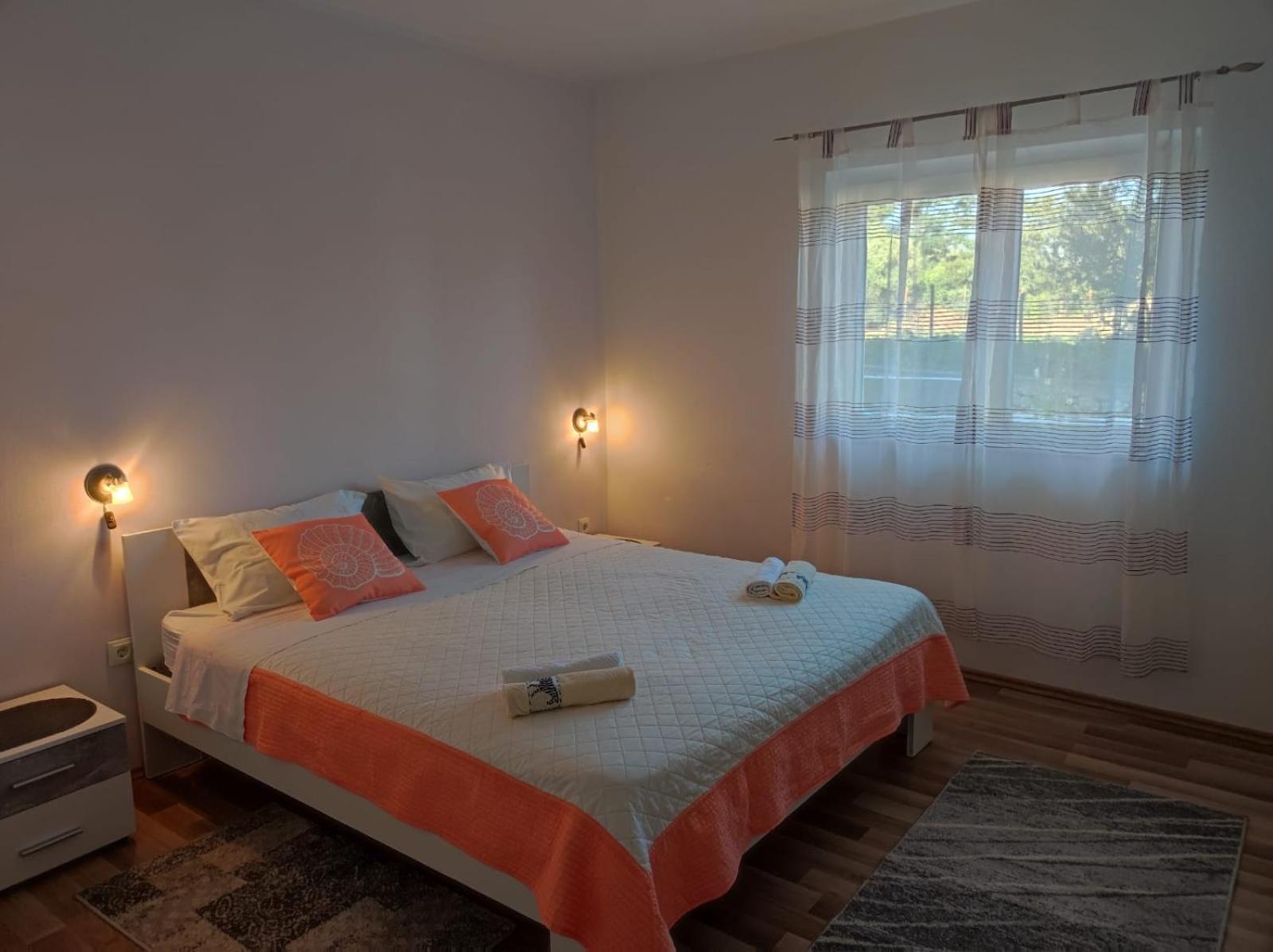 Apartment Mali Duje *